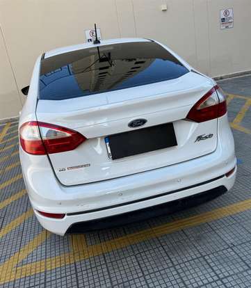 FORD-FIESTA-2015
