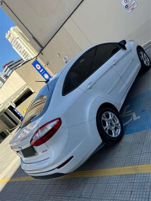 FORD-FIESTA-2015