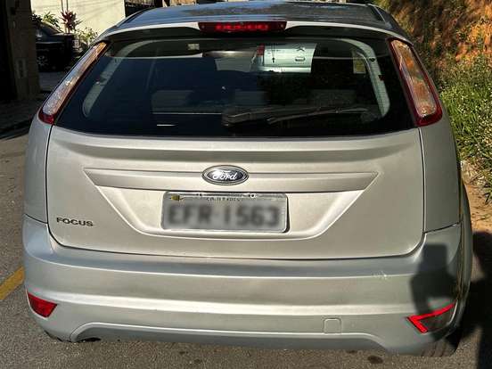 FORD-FOCUS-2.0 GLX 16V FLEX 4P AUTOMÁTICO FORD-FOCUS-2010