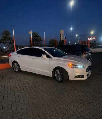 FORD-FUSION-2016