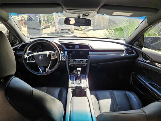 HONDA-CIVIC-2021