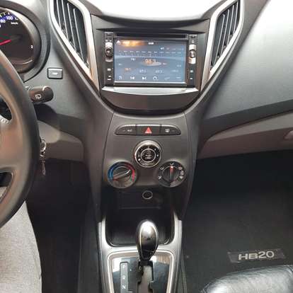 HYUNDAI-HB20-2013