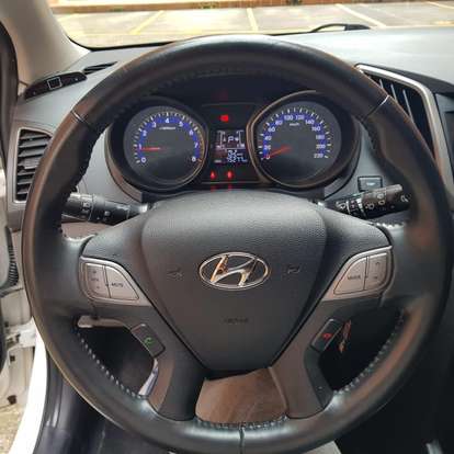 HYUNDAI-HB20-1.6 PREMIUM 16V FLEX 4P AUTOMÁTICO HYUNDAI-HB20-2013