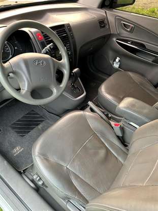 HYUNDAI-TUCSON-2011