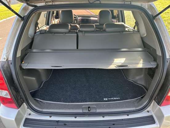 HYUNDAI-TUCSON-2.0 MPFI GLS 16V 143CV 2WD GASOLINA 4P AUTOMÁTICO HYUNDAI-TUCSON-2011