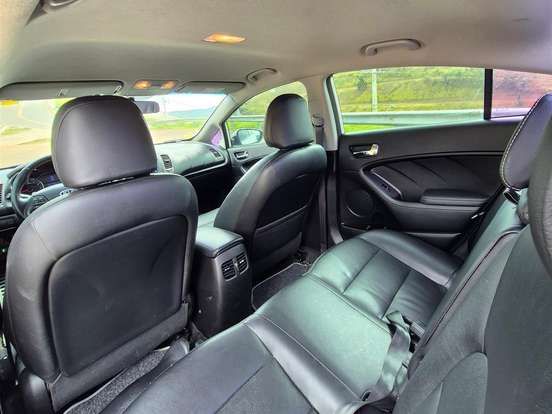 KIA-CERATO-1.6 SX 16V FLEX 4P AUTOMÁTICO KIA-CERATO-2013