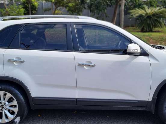 KIA-SORENTO-2.4 16V GASOLINA EX AUTOMÁTICO KIA-SORENTO-2014