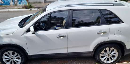 KIA-SORENTO-2014