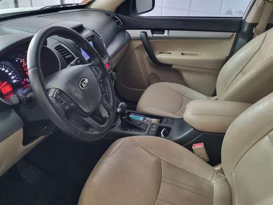 KIA-SORENTO-2014