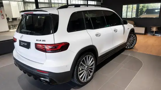 MERCEDES-BENZ-GLB 35 AMG-2022