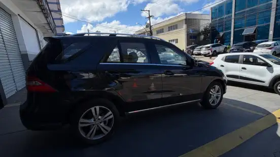 MERCEDES-BENZ-ML 350-3.0 BLUETEC V6 DIESEL 4P AUTOMÁTICO MERCEDES-BENZ-ML 350-2015