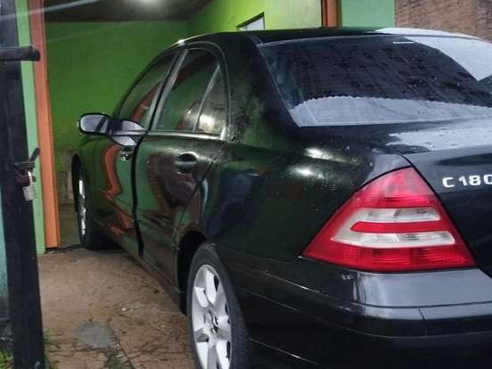 MERCEDES-BENZ-C 180 K-1.8 CLASSIC KOMPRESSOR 16V 143 CV GASOLINA 4P AUTOMÁTICO MERCEDES-BENZ-C 180 K-2005