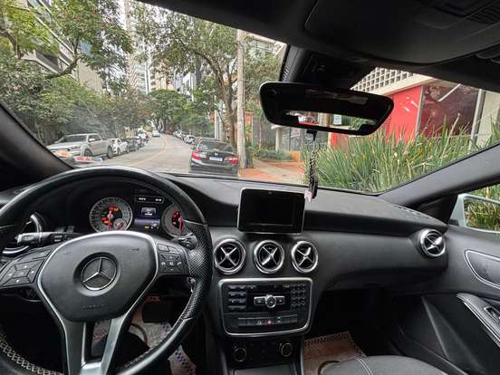 MERCEDES-BENZ-CLASSE A-1.6 200 TURBO URBAN GASOLINA 4P AUTOMATIZADO MERCEDES-BENZ-CLASSE A-2014