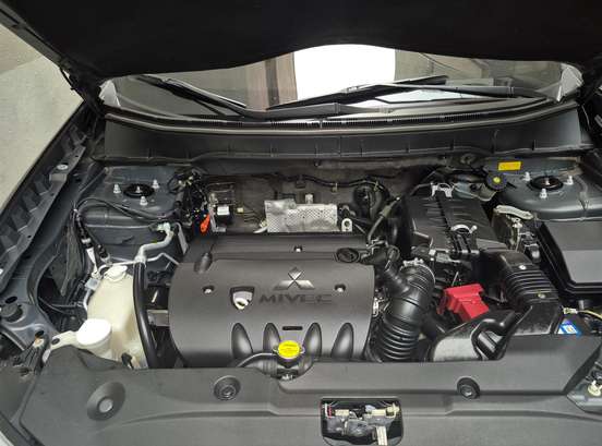MITSUBISHI-ASX-2014