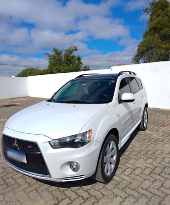 MITSUBISHI-OUTLANDER-3.0 GT4 4X4 V6 24V GASOLINA 4P AUTOMÁTICO MITSUBISHI-OUTLANDER-2013