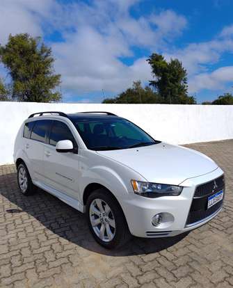 MITSUBISHI-OUTLANDER-3.0 GT4 4X4 V6 24V GASOLINA 4P AUTOMÁTICO MITSUBISHI-OUTLANDER-2013