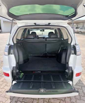 MITSUBISHI-OUTLANDER-3.0 GT4 4X4 V6 24V GASOLINA 4P AUTOMÁTICO MITSUBISHI-OUTLANDER-2013