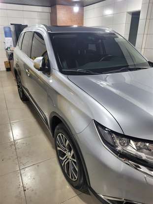 MITSUBISHI-OUTLANDER-2017