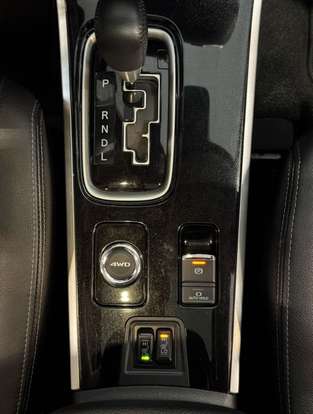 MITSUBISHI-OUTLANDER-2017