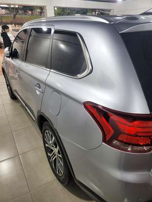 MITSUBISHI-OUTLANDER-2017