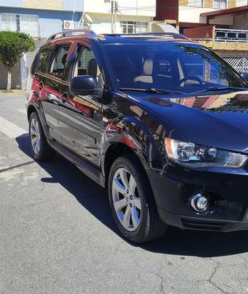 MITSUBISHI-OUTLANDER-2009