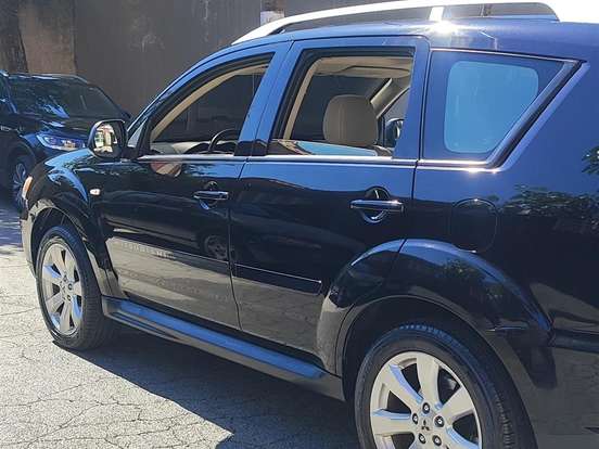 MITSUBISHI-OUTLANDER-3.0 GT 4X4 V6 24V GASOLINA 4P AUTOMÁTICO MITSUBISHI-OUTLANDER-2009