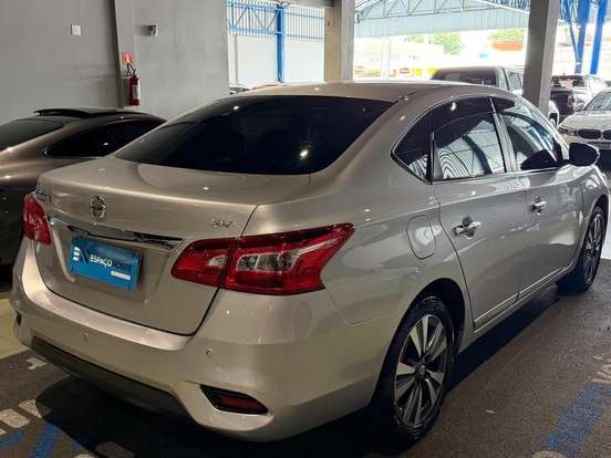 NISSAN-SENTRA-2.0 SV 16V FLEXSTART 4P AUTOMÁTICO NISSAN-SENTRA-2017