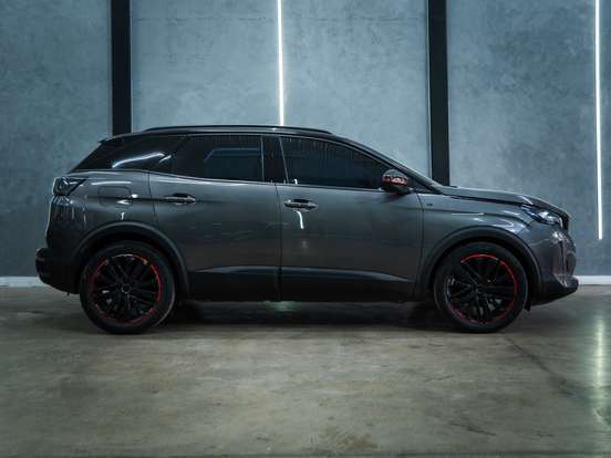PEUGEOT-3008-2021