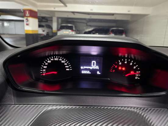 PEUGEOT-208-2023