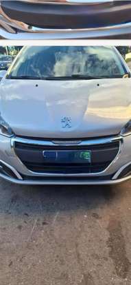 PEUGEOT-208-2017