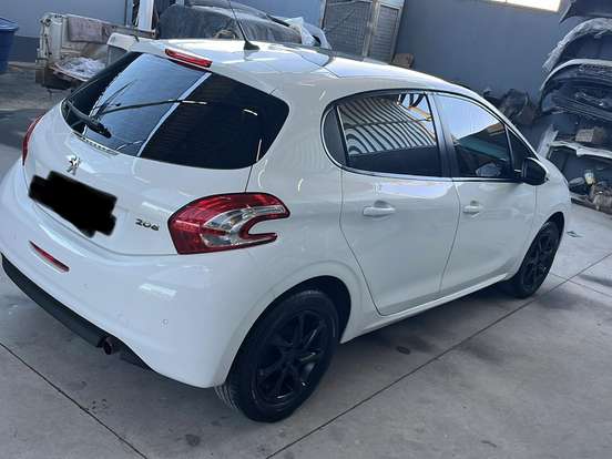 PEUGEOT-208-1.5 ALLURE 8V FLEX 4P MANUAL PEUGEOT-208-2015