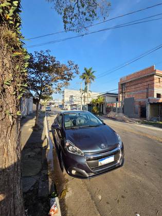 PEUGEOT 208 1.6 ALLURE 16V FLEX 4P AUTOMÁTICO