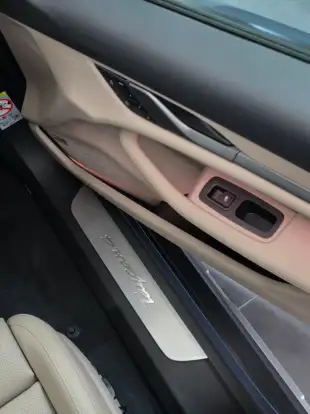 PORSCHE-TAYCAN-2025