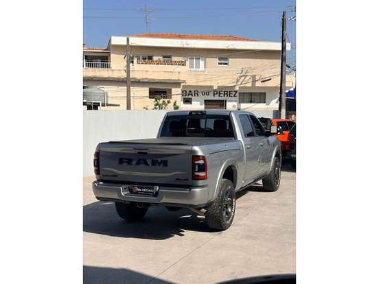 RAM-3500-6.7 I6 TURBO DIESEL LARAMIE NIGHT EDITION CD 4X4 AUTOMÁTICO RAM-3500-2022