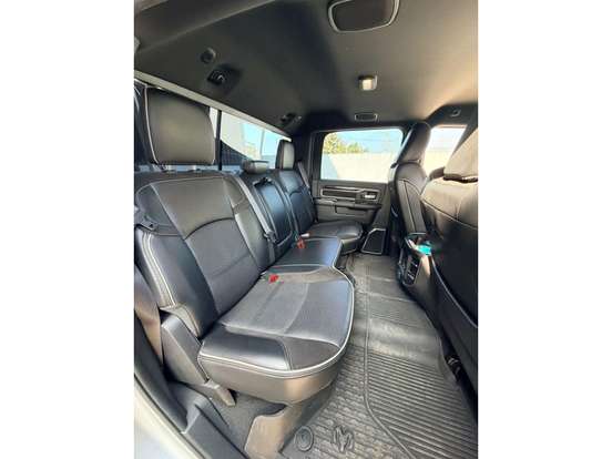RAM-3500-6.7 I6 TURBO DIESEL LARAMIE NIGHT EDITION CD 4X4 AUTOMÁTICO RAM-3500-2022