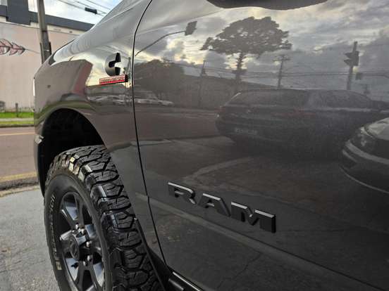 RAM-2500-6.7 I6 TURBO DIESEL LARAMIE CD 4X4 AUTOMÁTICO RAM-2500-2023