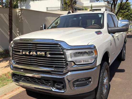 RAM-2500-6.7 I6 TURBO DIESEL LARAMIE CD 4X4 AUTOMÁTICO RAM-2500-2023