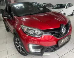 RENAULT CAPTUR 1.6 16V SCE FLEX BOSE X-TRONIC RENAULT CAPTUR 1.6 16V SCE FLEX BOSE X-TRONIC