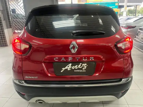 RENAULT-CAPTUR-2020