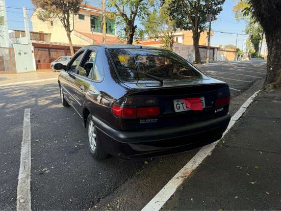 RENAULT-LAGUNA-2.0 RXE 8V GASOLINA 4P MANUAL RENAULT-LAGUNA-1995