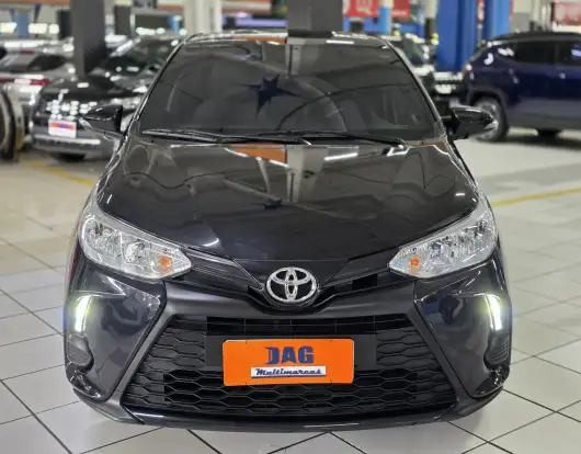 TOYOTA-YARIS-2022