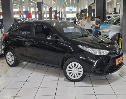 TOYOTA-YARIS-2022