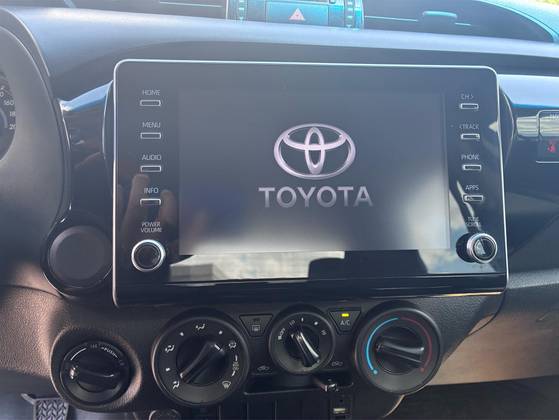 TOYOTA HILUX 2.8 D-4D TURBO DIESEL CHASSI 4X4 MANUAL