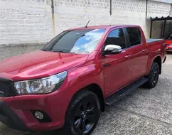 TOYOTA HILUX 2.8 SR 4X4 CD 16V DIESEL 4P AUTOMÁTICO TOYOTA HILUX 2.8 SR 4X4 CD 16V DIESEL 4P AUTOMÁTICO