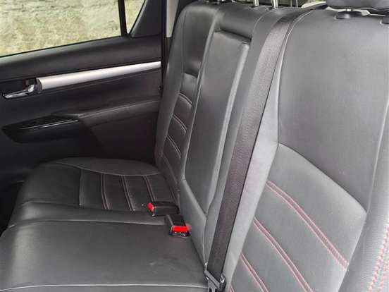 TOYOTA-HILUX-2.8 SR 4X4 CD 16V DIESEL 4P AUTOMÁTICO TOYOTA-HILUX-2016