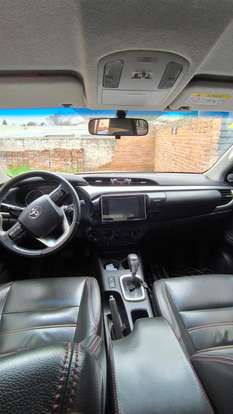 TOYOTA-HILUX-2016
