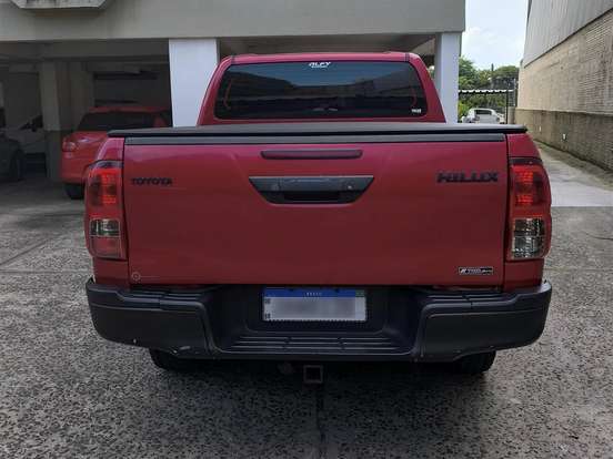 TOYOTA-HILUX-2.8 SR 4X4 CD 16V DIESEL 4P AUTOMÁTICO TOYOTA-HILUX-2016