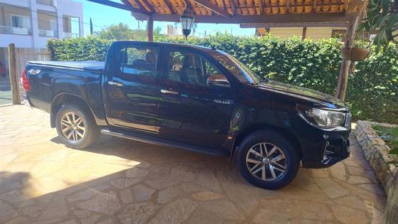 TOYOTA HILUX 2.8 SRV 4X4 CD 16V DIESEL 4P AUTOMÁTICO
