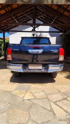 TOYOTA-HILUX-2018