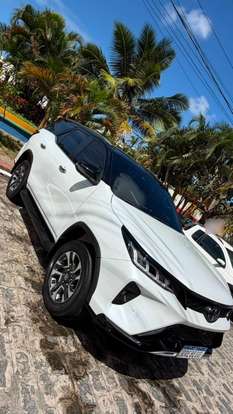 TOYOTA-HILUX SW4-2023